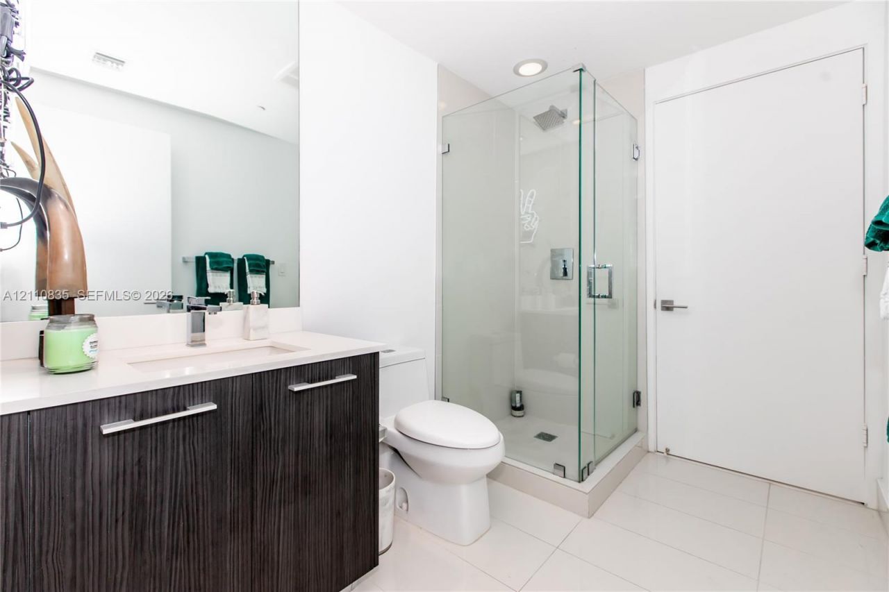 55 SW 9th St , Unit 2501, Miami, FL 33130 Photo