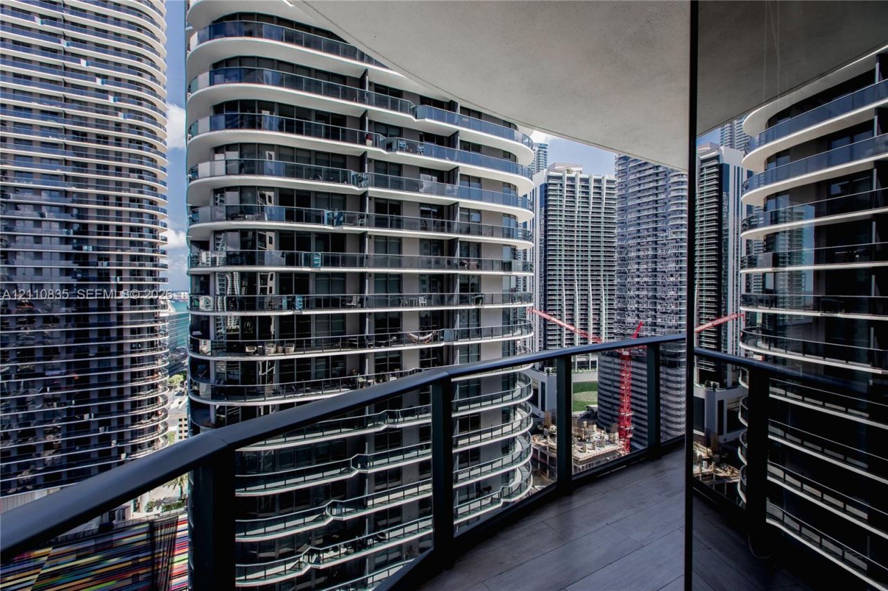 55 SW 9th St , Unit 2501, Miami, FL 33130 Photo
