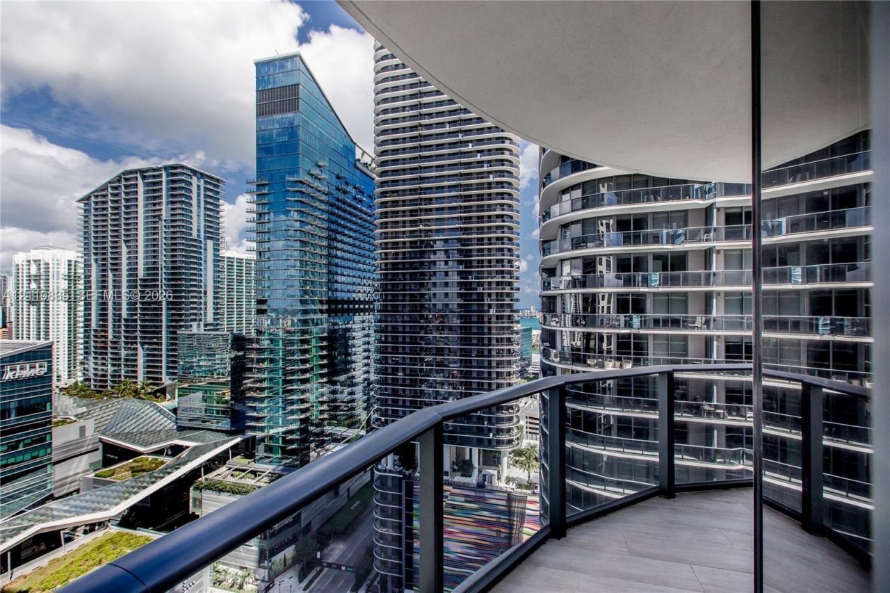 55 SW 9th St , Unit 2501, Miami, FL 33130 Photo