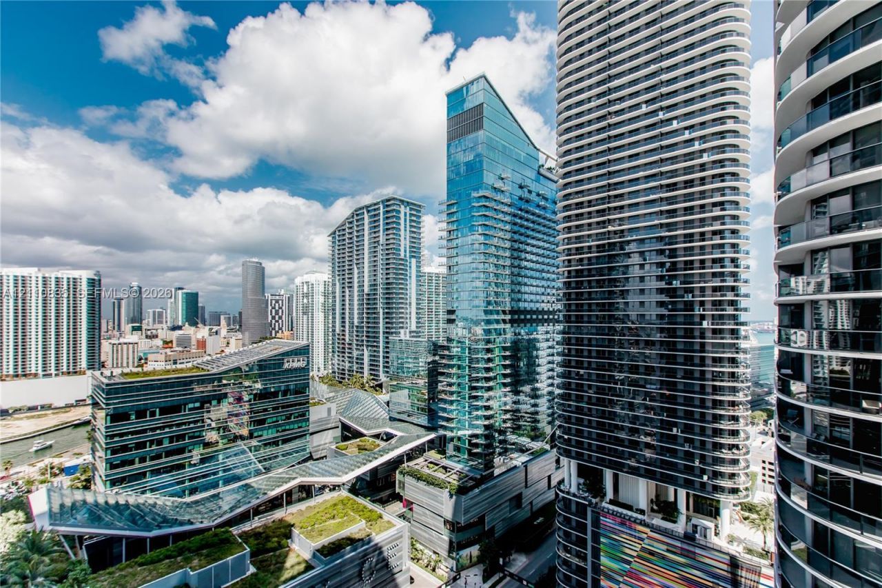55 SW 9th St , Unit 2501, Miami, FL 33130 Photo