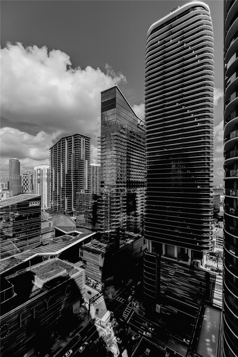 55 SW 9th St , Unit 2501, Miami, FL 33130 Photo