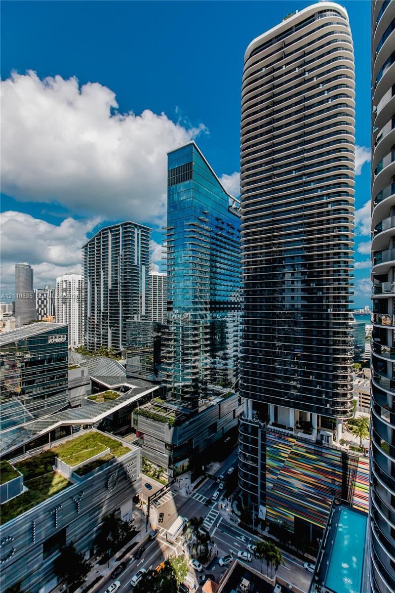 55 SW 9th St , Unit 2501, Miami, FL 33130 Photo