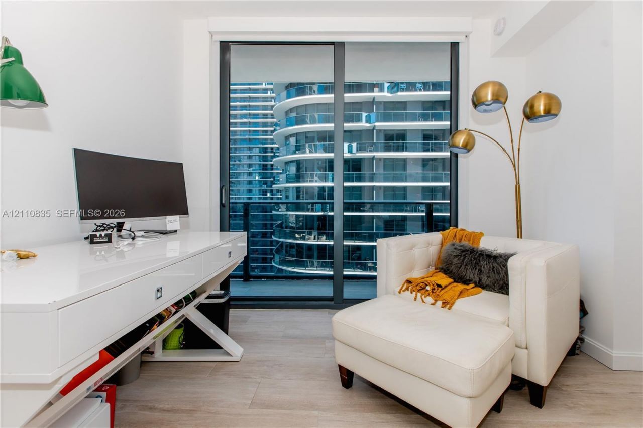 55 SW 9th St , Unit 2501, Miami, FL 33130 Photo