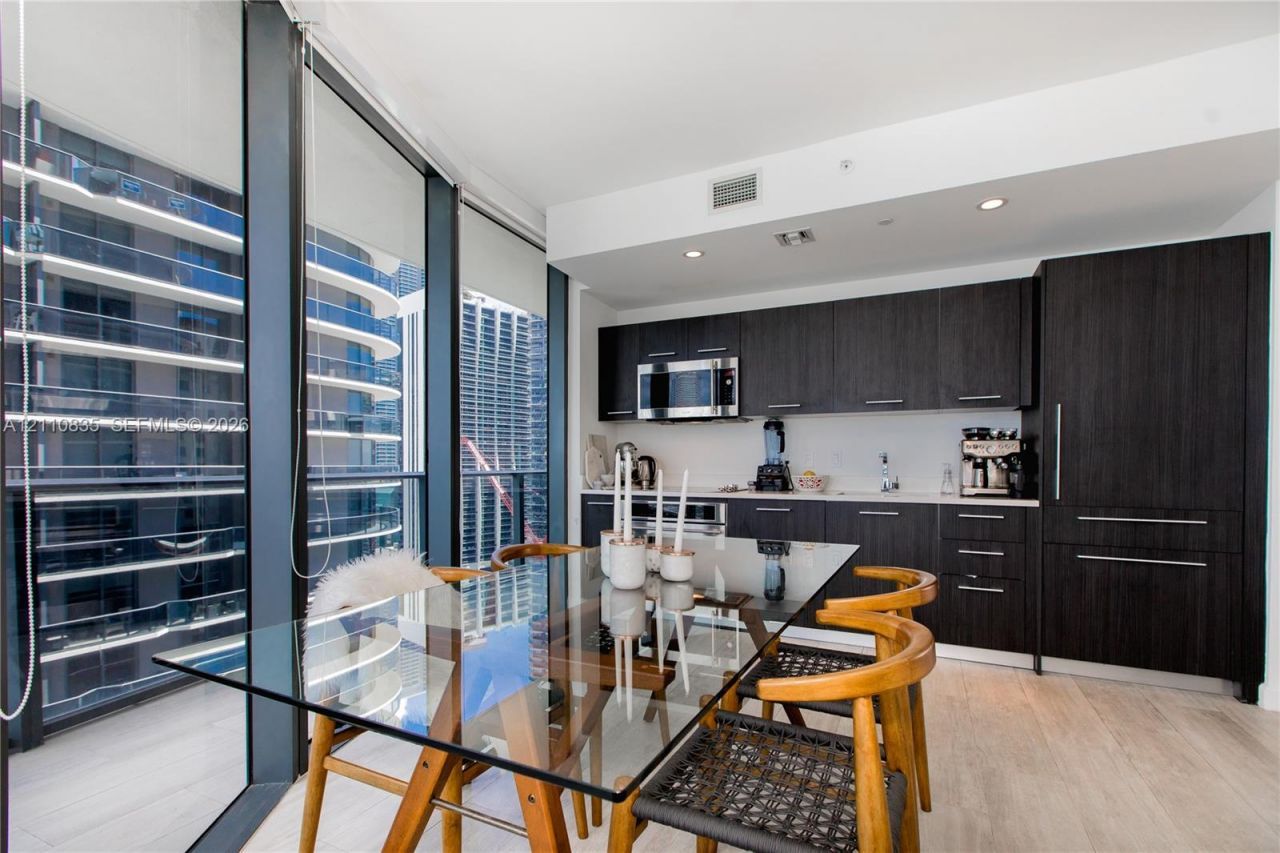 55 SW 9th St , Unit 2501, Miami, FL 33130 Photo