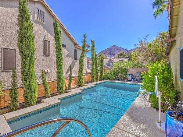 718 Pacific Cascades Drive , Henderson, NV 89012