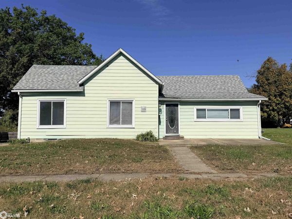 1609 Roland Avenue, Chariton, IA 50049
