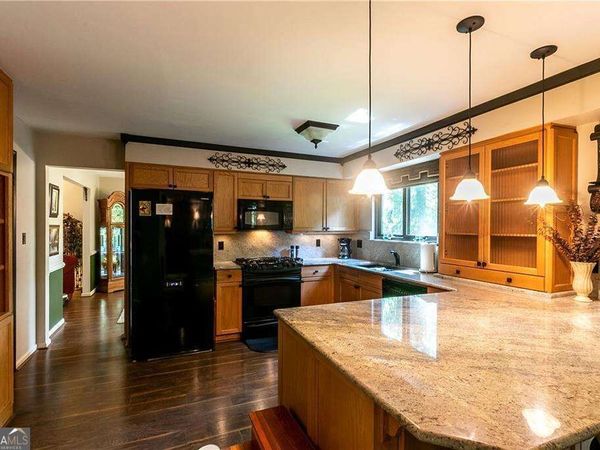 2516 Desiree Way, Lawrenceville, GA 30044
