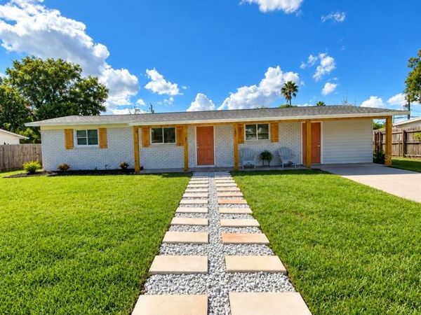 102 COSMOS DRIVE , ORLANDO, FL 32807
