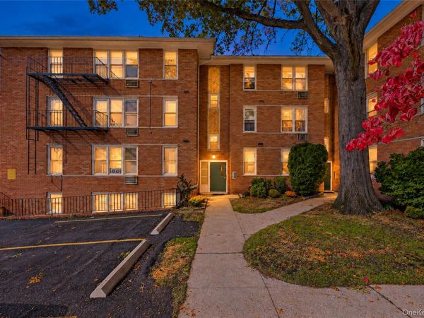 25 Trinity Place, Unit 3M, New Rochelle, NY 10805