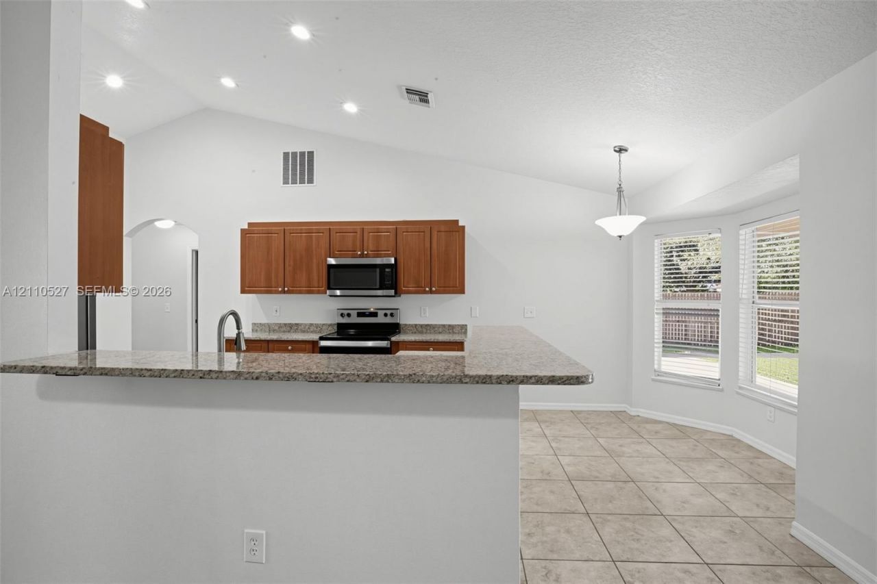 5509 NW Commodore Ter , Port Saint Lucie, FL 34983 Photo
