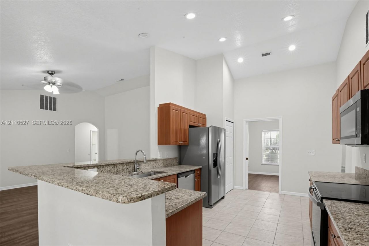 5509 NW Commodore Ter , Port Saint Lucie, FL 34983 Photo