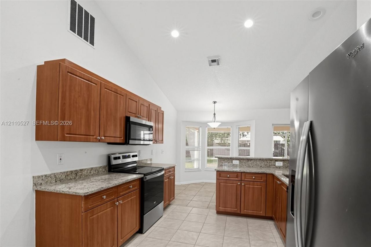 5509 NW Commodore Ter , Port Saint Lucie, FL 34983 Photo
