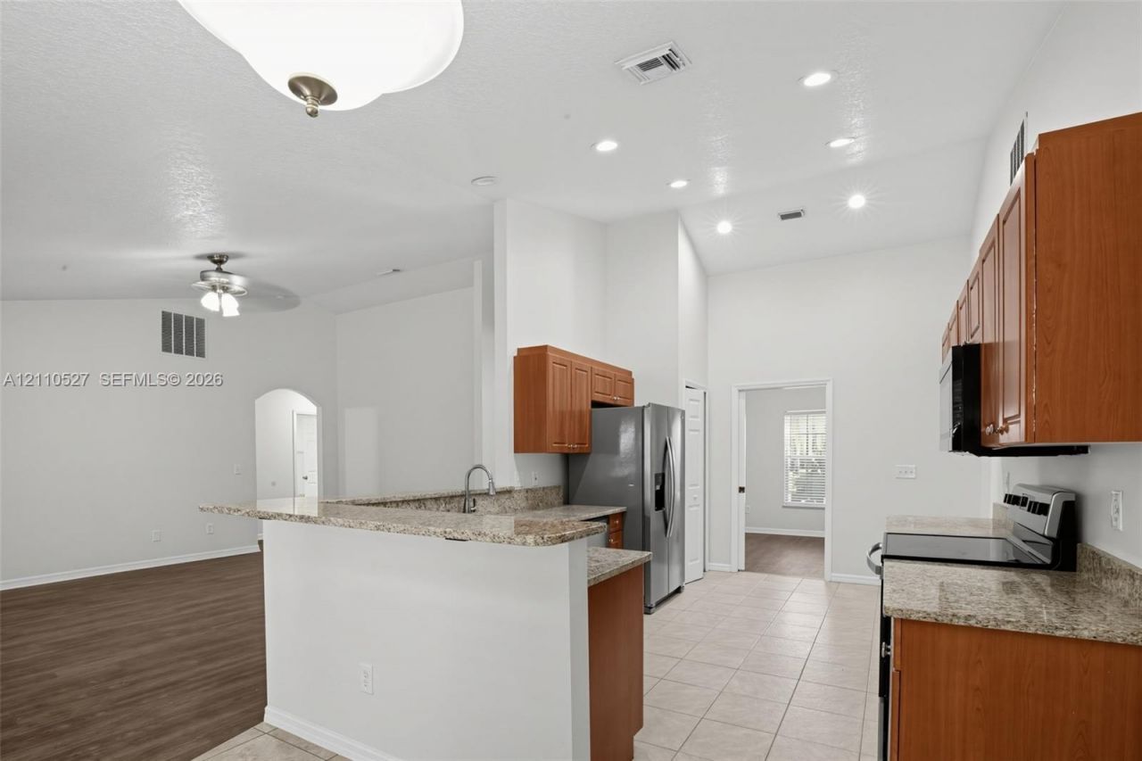 5509 NW Commodore Ter , Port Saint Lucie, FL 34983 Photo