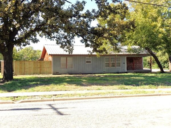 600 S 3rd Street, Grandview, TX 76050