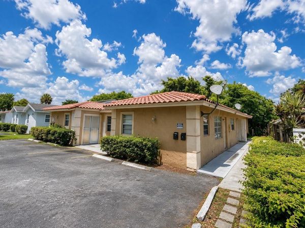 4125 WOODSIDE Drive, Unit 1-4, Coral Springs, FL 33065