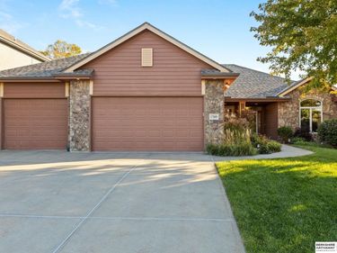 17009 Grant Street, Omaha, NE 68116