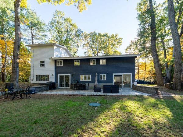 6 Aqueduct Rd, Wayland, MA 01778