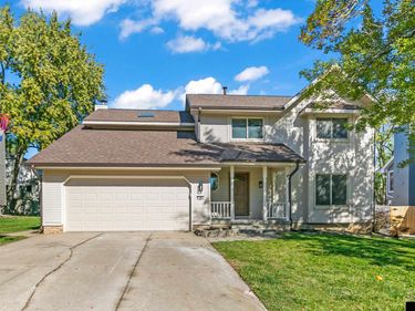 702 E Cary Street, Papillion, NE 68046