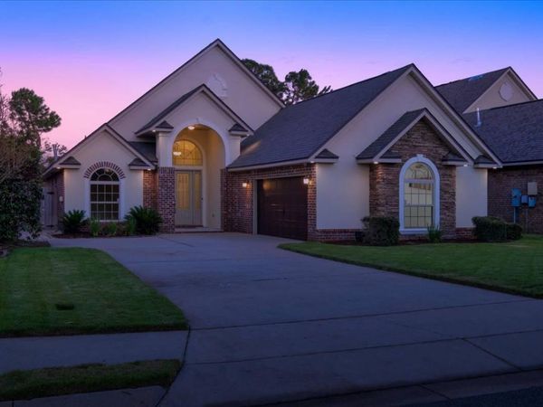 5347 Woodlake Trace, Gulf Breeze, FL 32563