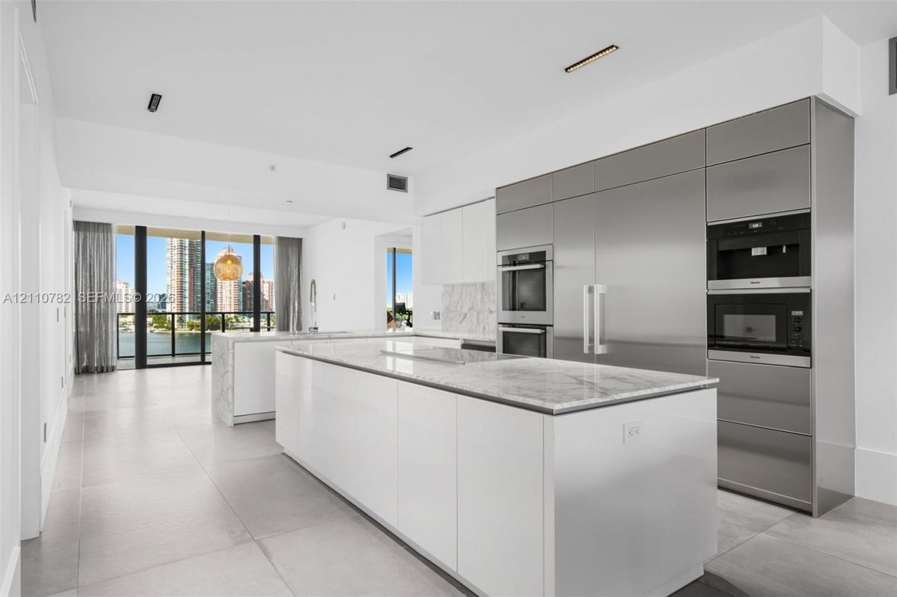 5000 Island Estates Dr , Unit 702, Aventura, FL 33160 Photo