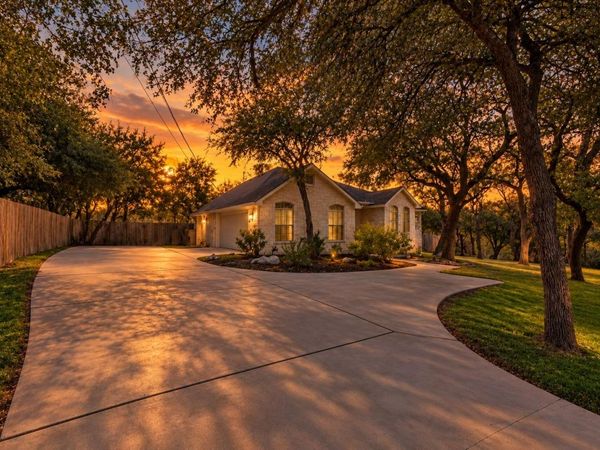 100 Quarry Springs DR, San Marcos, TX 78666