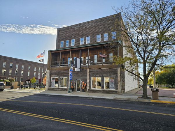  107-109 N Main St, Mitchell, SD 57301