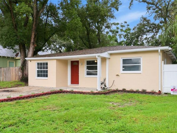 8407 N NEWPORT AVENUE , TAMPA, FL 33604