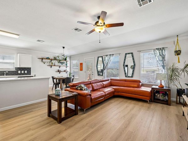 611 Decker DR, Hutto, TX 78634