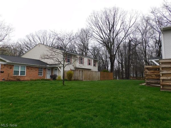 8027 Independence Drive , Mentor, OH 44060