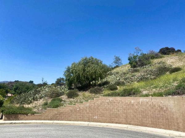 15 Yucca Ct , La Verne, CA 91750