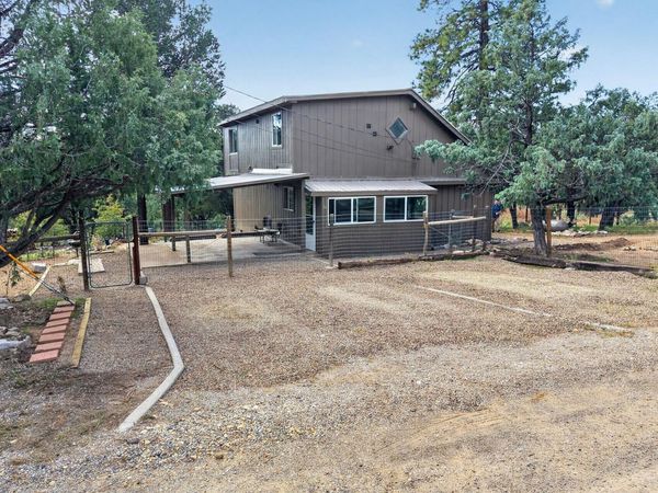 16 Thunderbird Lane , Tijeras, NM 87059