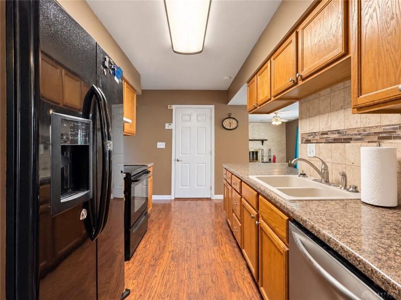 1026 Merrywood Drive, Englewood, OH 45322 Photo 8