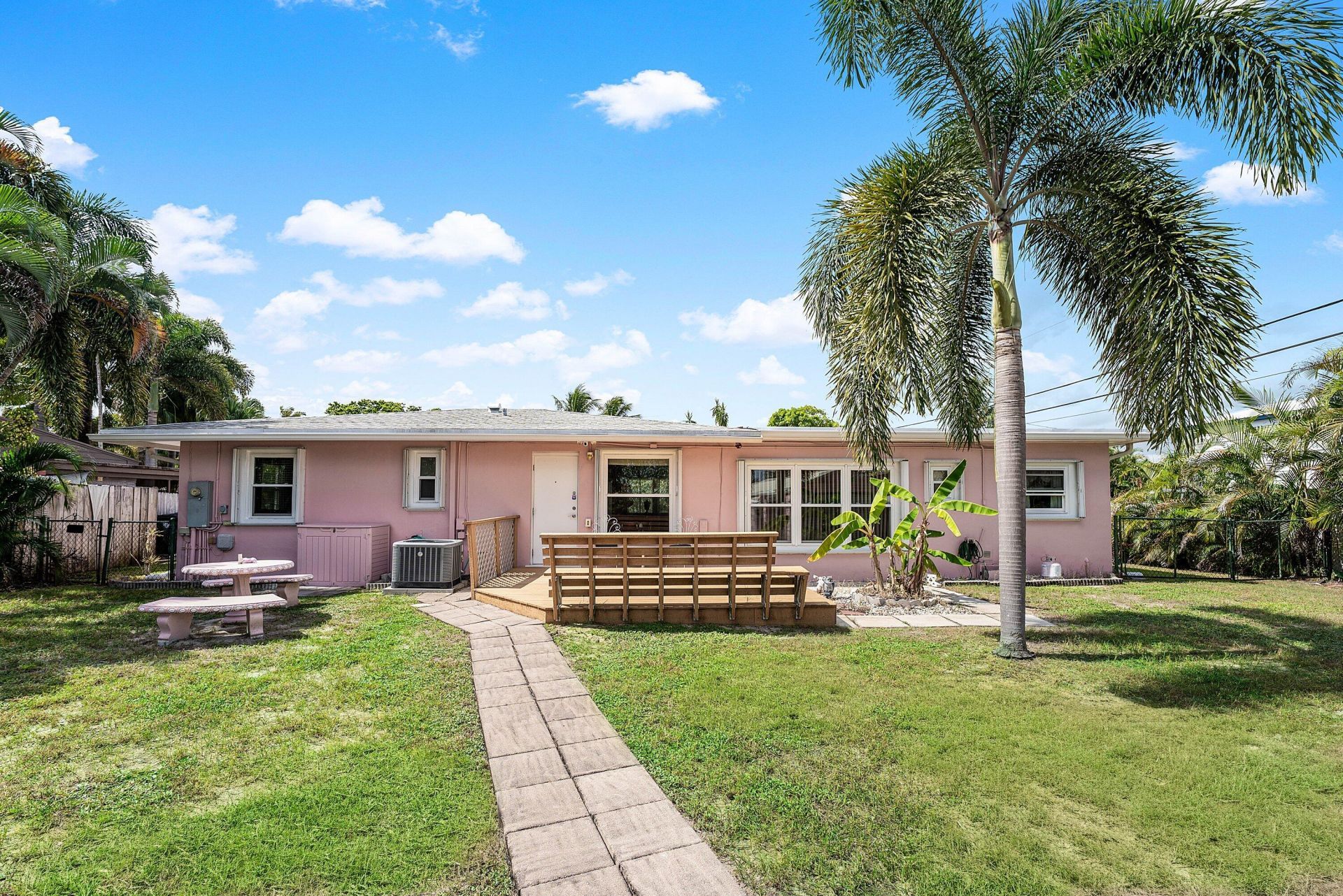 418 Virginia Drive, Lake Worth Beach, FL 33461 Photo