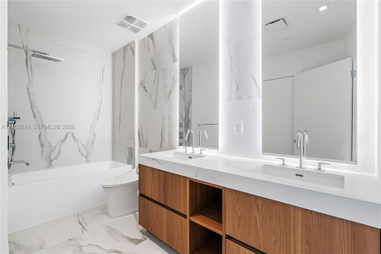 1400 Biscayne Blvd , Unit 3407, Miami, FL 33132 Photo