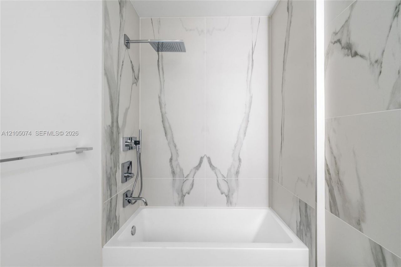 1400 Biscayne Blvd , Unit 3407, Miami, FL 33132 Photo