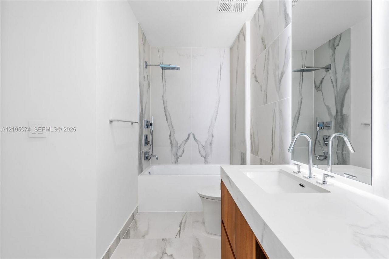 1400 Biscayne Blvd , Unit 3407, Miami, FL 33132 Photo