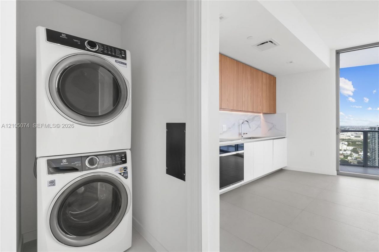 1400 Biscayne Blvd , Unit 3407, Miami, FL 33132 Photo