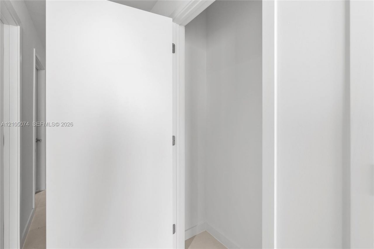 1400 Biscayne Blvd , Unit 3407, Miami, FL 33132 Photo