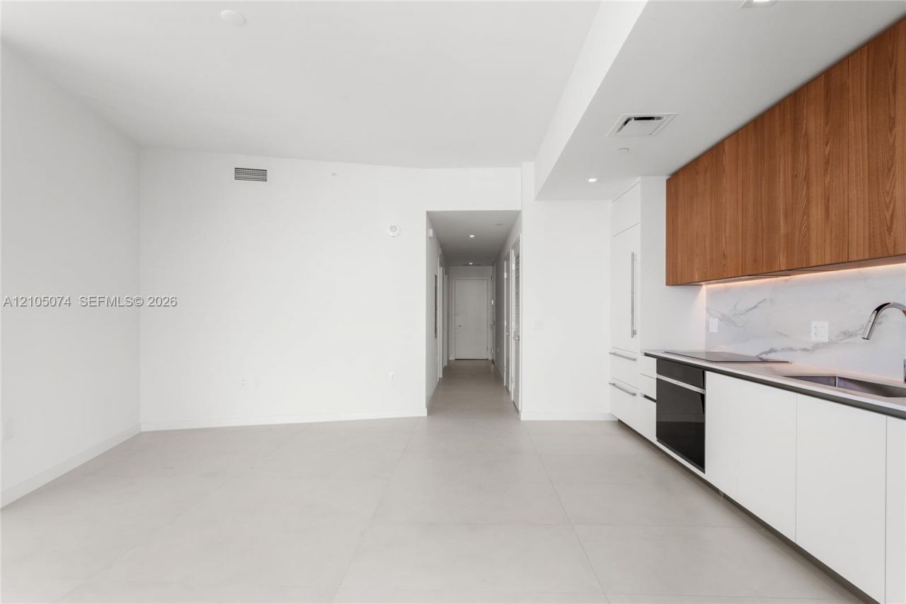 1400 Biscayne Blvd , Unit 3407, Miami, FL 33132 Photo