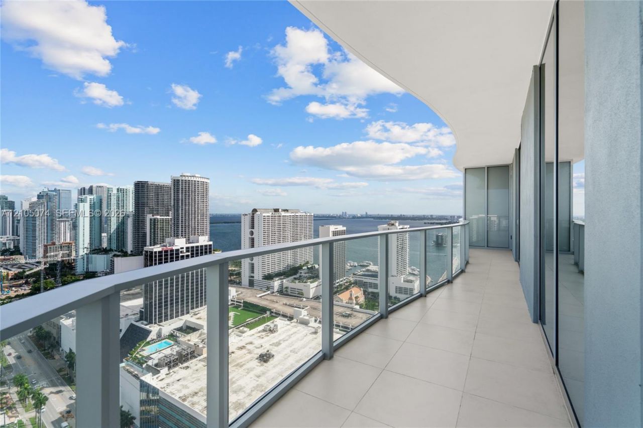 1400 Biscayne Blvd , Unit 3407, Miami, FL 33132 Photo