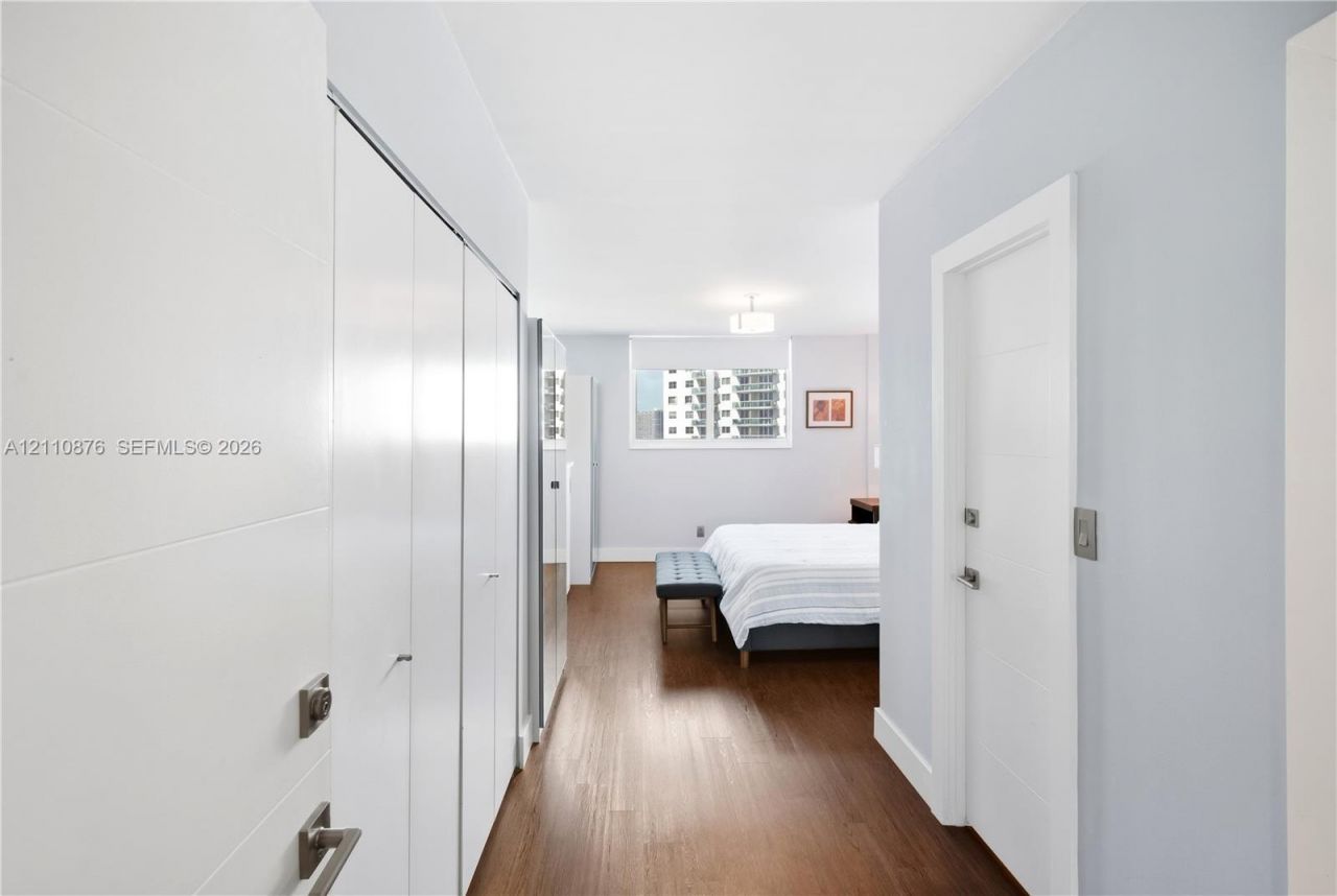19380 Collins Ave , Unit 1219, Sunny Isles Beach, FL 33160 Photo
