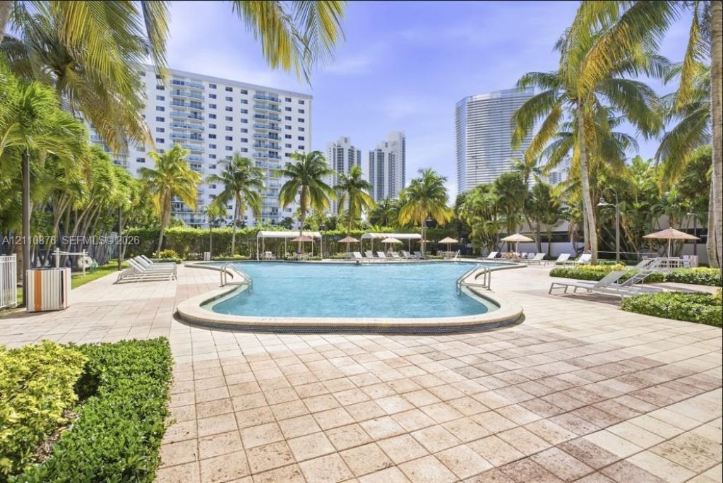 19380 Collins Ave , Unit 1219, Sunny Isles Beach, FL 33160 Photo