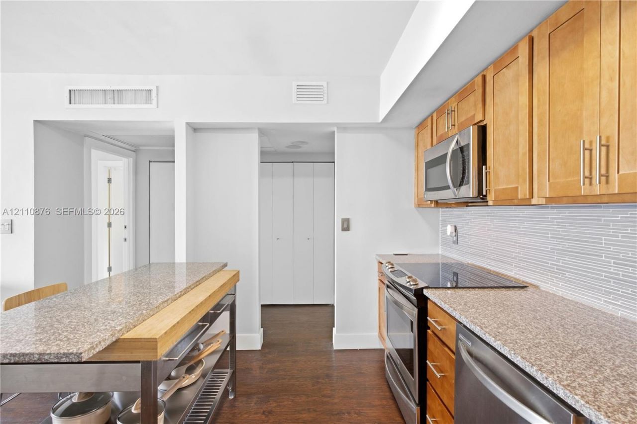 19380 Collins Ave , Unit 1219, Sunny Isles Beach, FL 33160 Photo