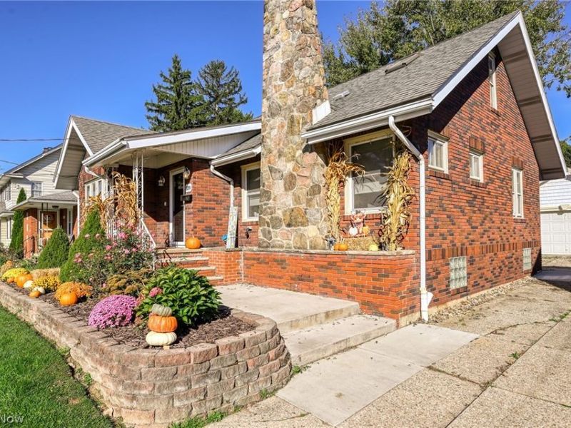 339 E Ford Avenue, Barberton, OH 44203 Photo 4