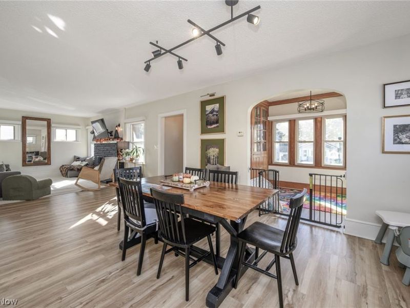 339 E Ford Avenue, Barberton, OH 44203 Photo 6