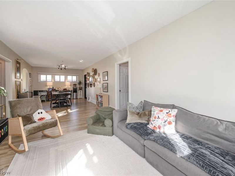 339 E Ford Avenue, Barberton, OH 44203 Photo 8