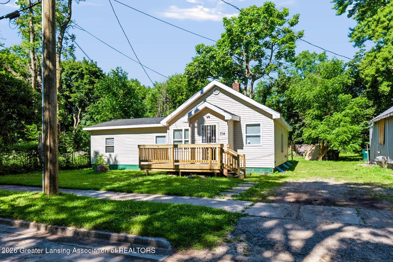 714 S Hayford Avenue, Lansing, MI 48912 Main Photo