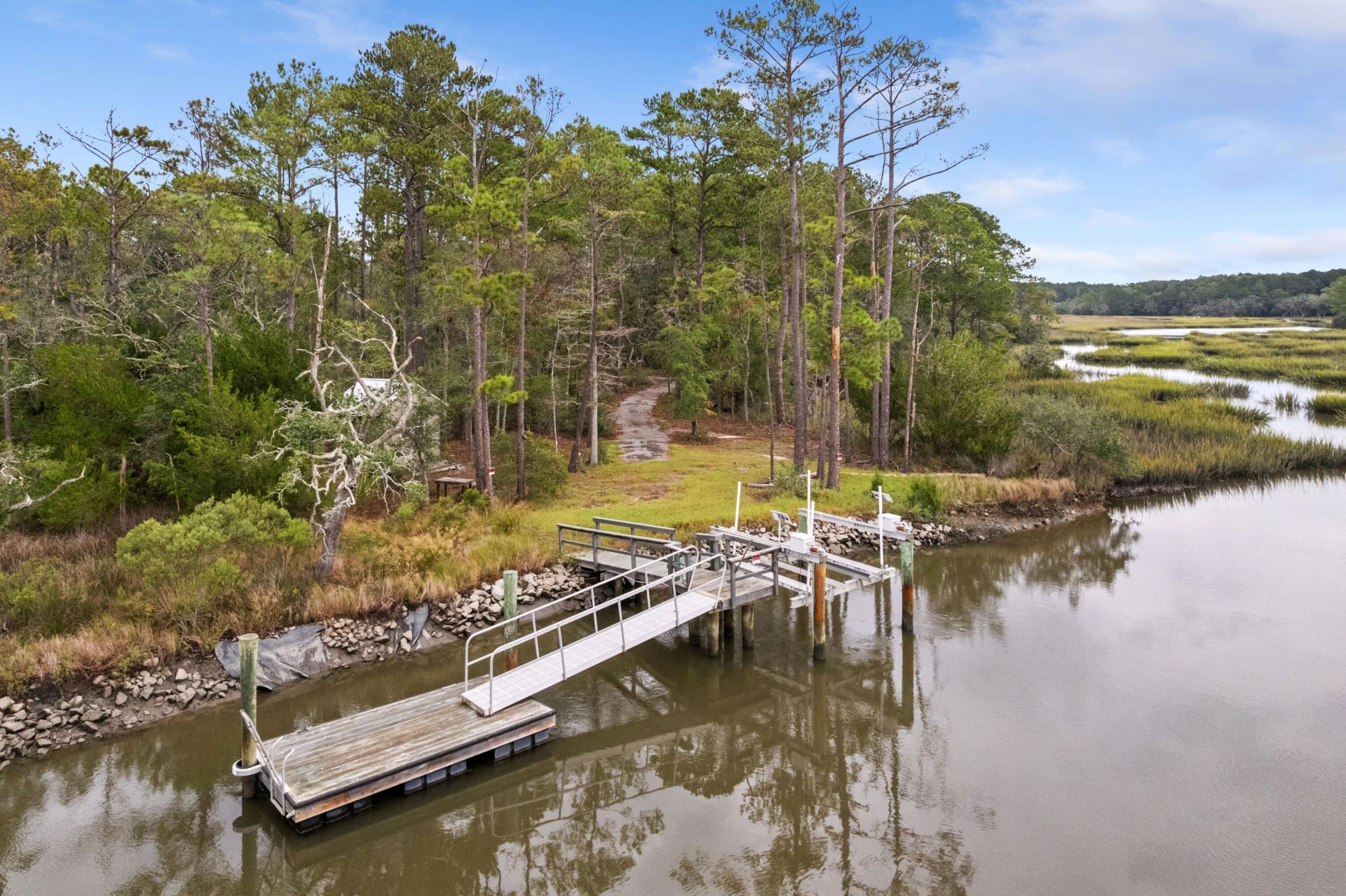 7721 Toogoodoo Road Photo 5