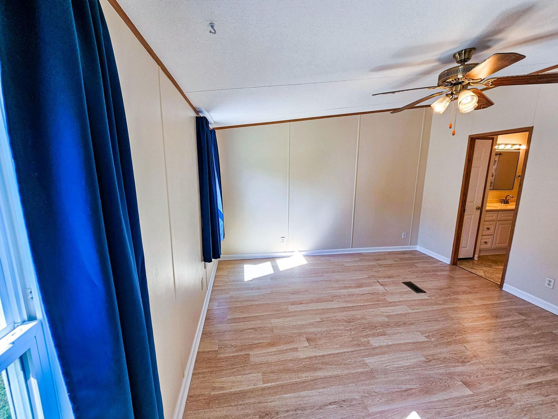 817 Catawba Hill Court Photo 17