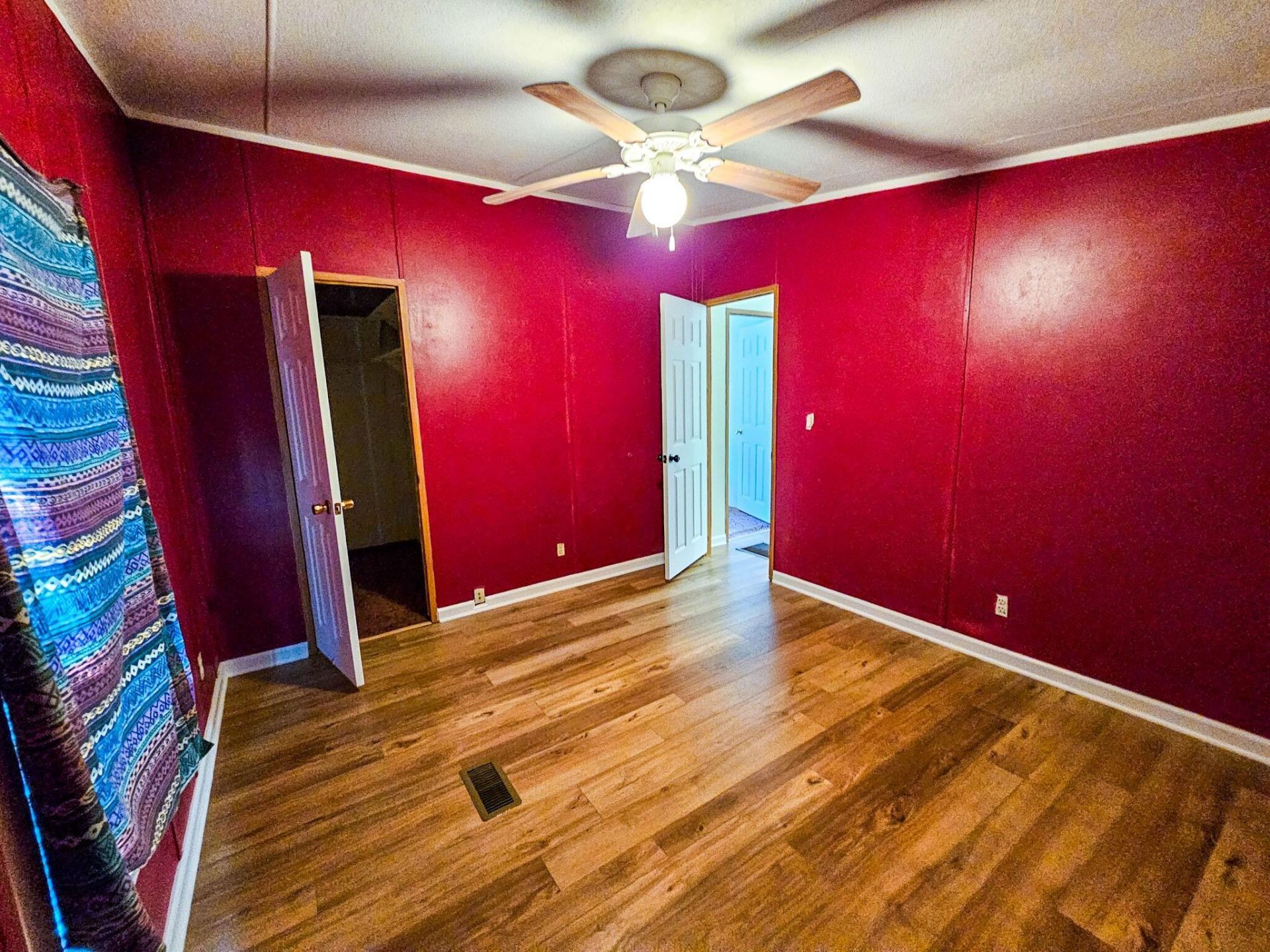 817 Catawba Hill Court Photo 32